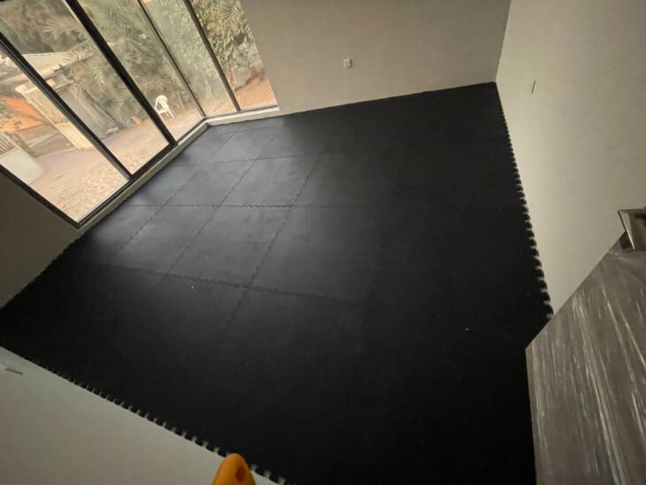 Black Color Wall to Wall Carpet